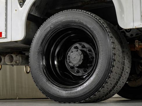 Used 2012 Ford F550 2WD Regular Cab Super Duty w/ Payload Upgrade Pkg image 43