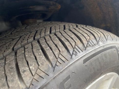 Used 2022 Toyota Camry SE image 23