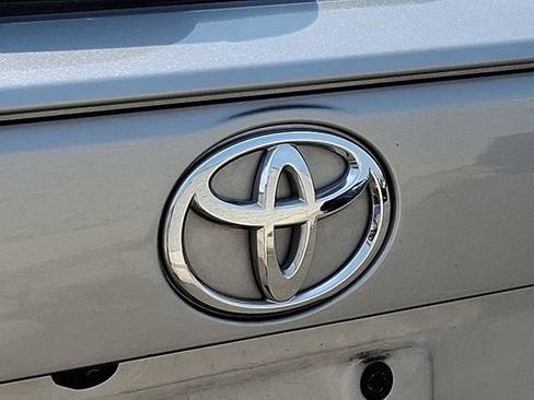 Used 2024 Toyota RAV4 XLE AWD/4WD image 28