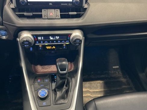 Used 2019 Toyota RAV4 Limited w/ Carpet Mat Package image 12