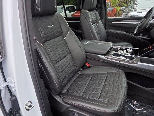 Used 2026 Cadillac Escalade V AWD/4WD image 12