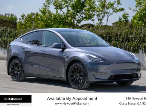 Used 2021 Tesla Model Y Long Range AWD/4WD image 5