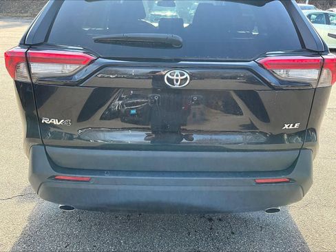 Used 2024 Toyota RAV4 XLE image 7