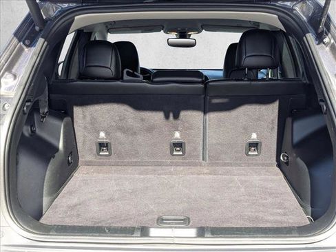 Used 2019 Jeep Cherokee Latitude Plus w/ Comfort/Convenience Group image 6