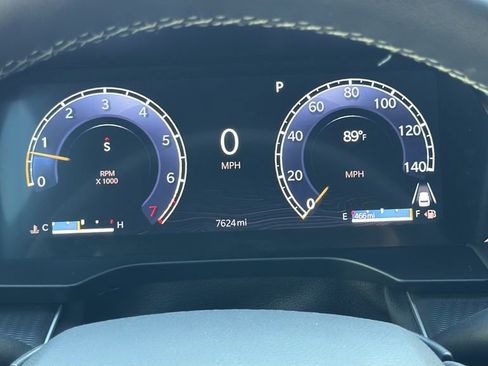 Used 2025 Jeep Grand Cherokee Altitude image 17