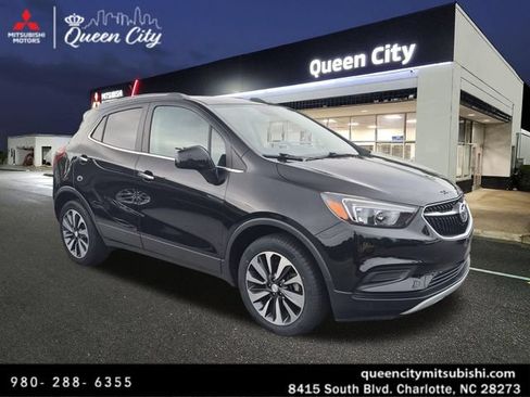 Used 2021 Buick Encore Preferred FWD image 1