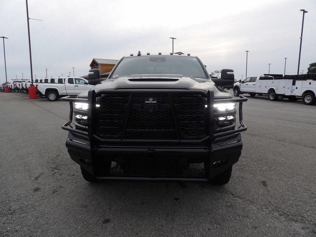 Used 2025 RAM 3500 Laramie AWD/4WD image 12