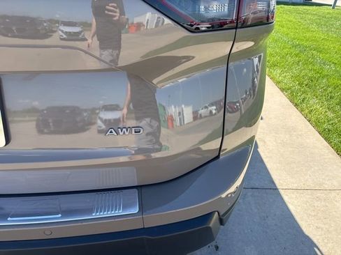 Used 2025 Nissan Rogue SV AWD/4WD image 6