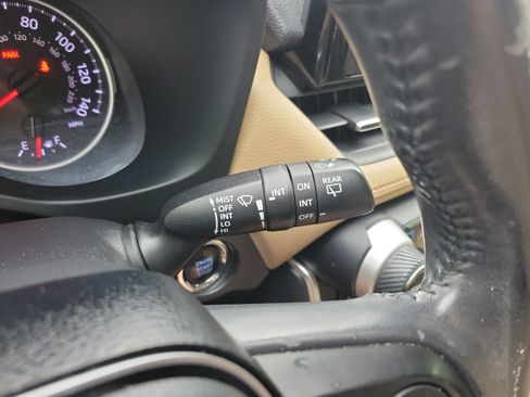 Used 2019 Toyota RAV4 XLE Premium FWD image 23