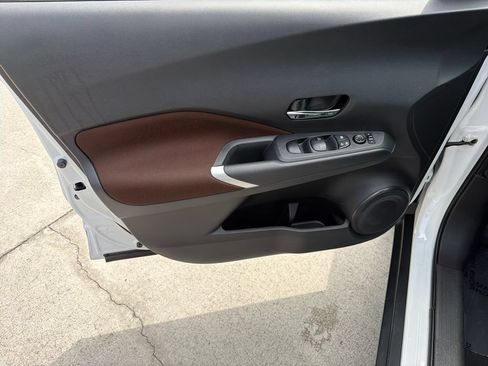 Certified 2021 Nissan Kicks SR FWD image 20