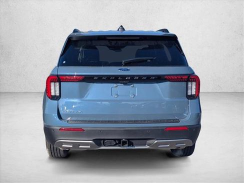 New 2026 Ford Explorer Active w/ Active Comfort Package image 7