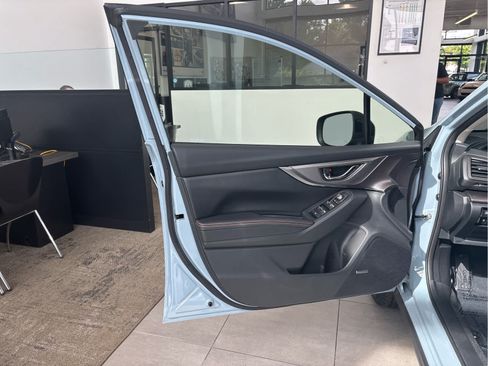 Used 2023 Subaru Crosstrek 2.5i Limited AWD/4WD image 14
