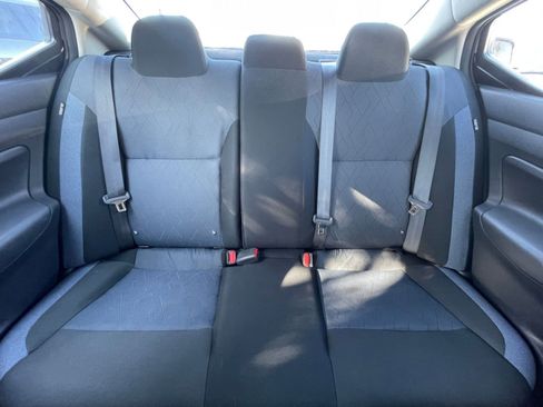 Used 2025 Nissan Versa SV image 41