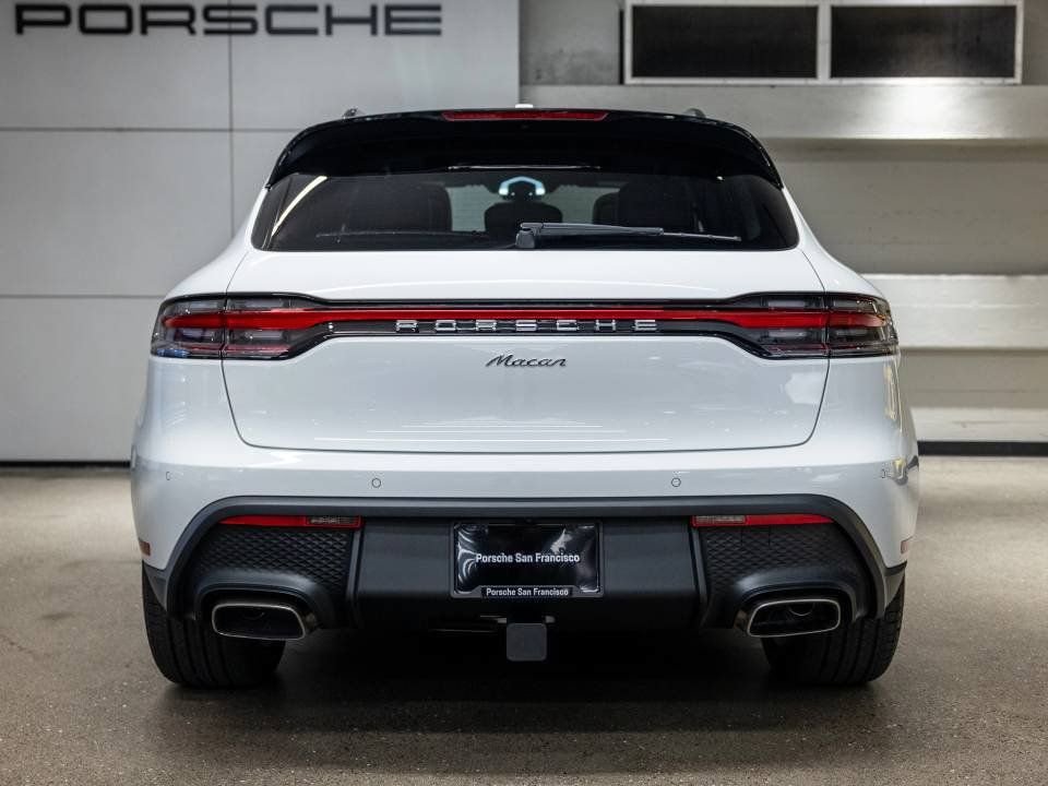 Certified 2026 Porsche Macan AWD/4WD image 7