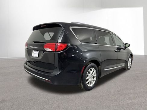 Used 2020 Chrysler Pacifica Touring-L image 34
