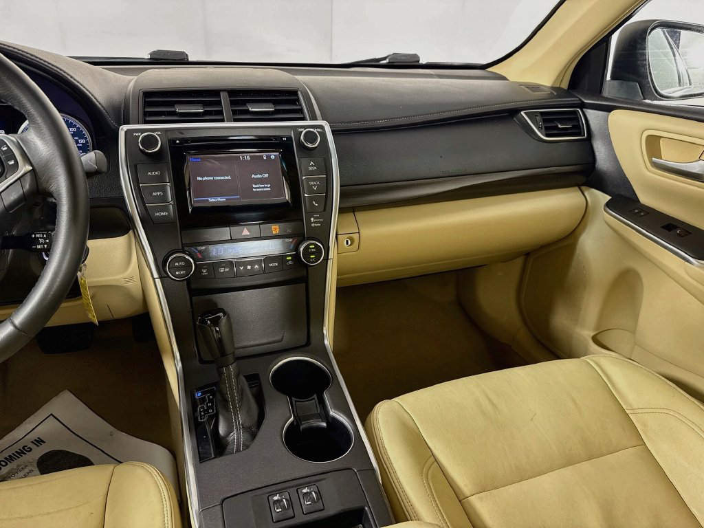 Used 2015 Toyota Camry XLE FWD image 28