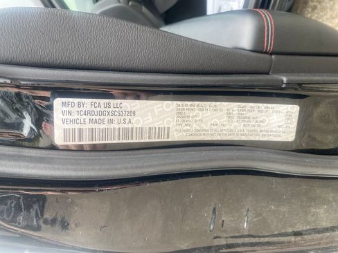 Used 2025 Dodge Durango GT AWD/4WD image 17