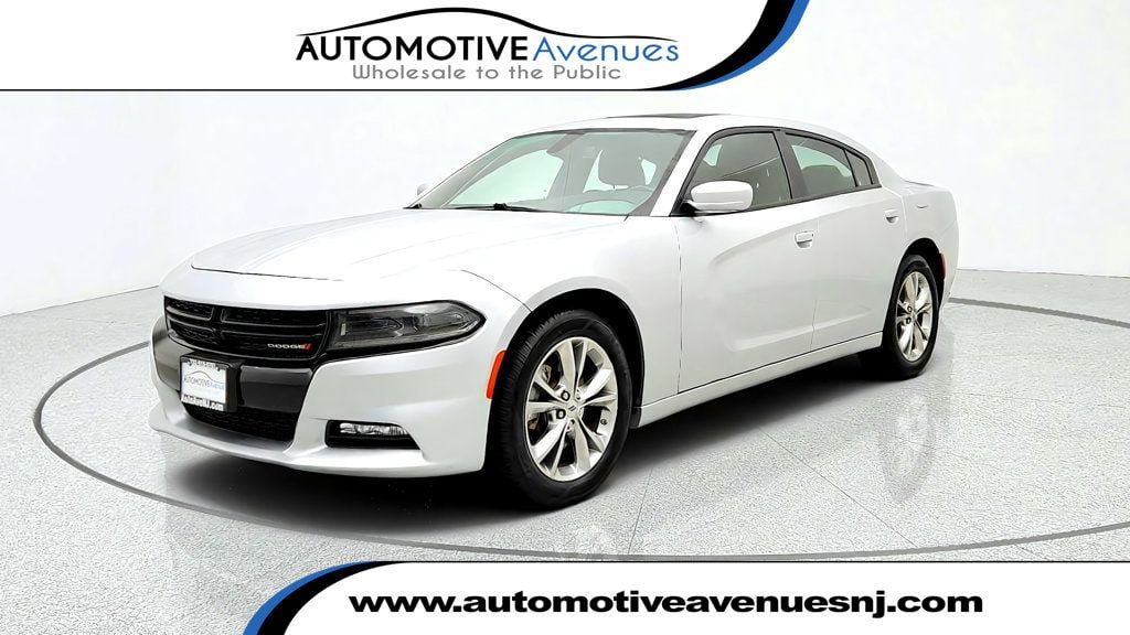 Used 2022 Dodge Charger SXT w/ Driver Convenience Group AWD/4WD image 1