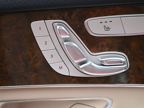 Used 2017 Mercedes-Benz GLC 300 4MATIC image 20