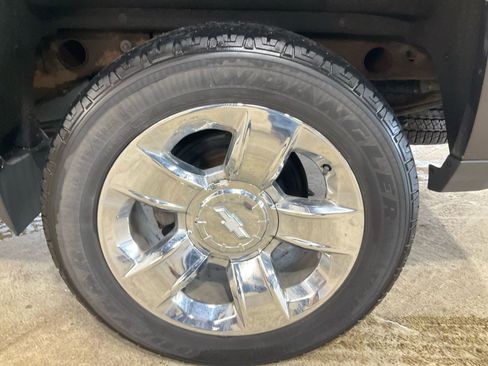 Used 2015 Chevrolet Silverado 1500 LTZ Z71 w/ LTZ Plus Package image 26