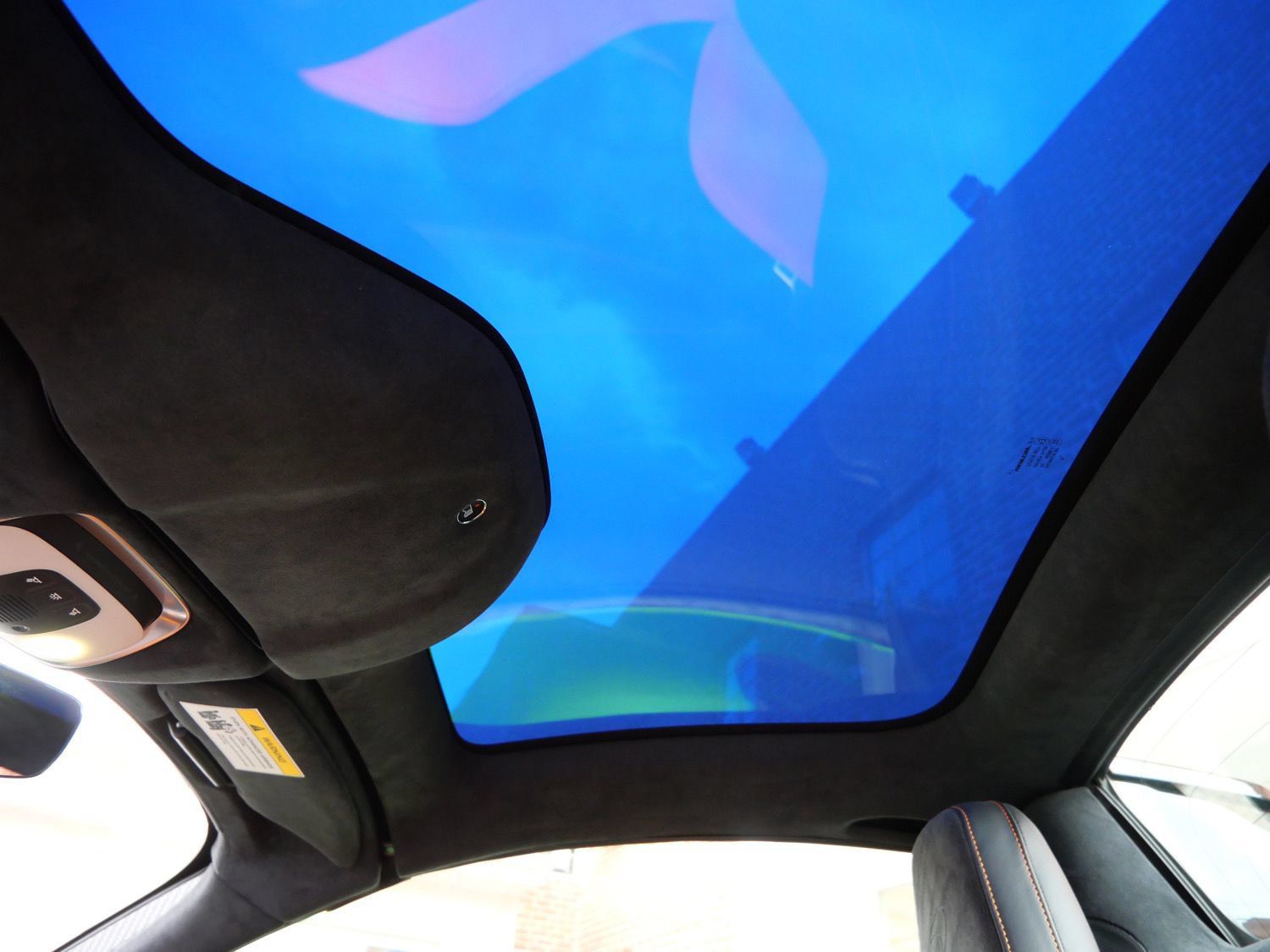 Used 2024 McLaren 750S Spider RWD image 14