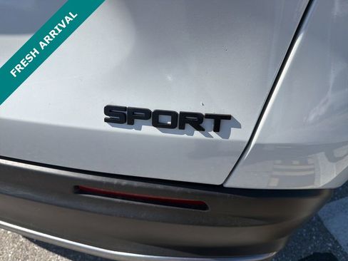 Used 2024 Honda HR-V Sport image 9