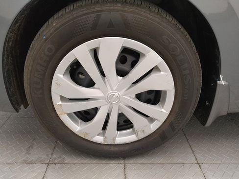 Used 2025 Nissan Versa S w/ Trunk Package FWD image 31