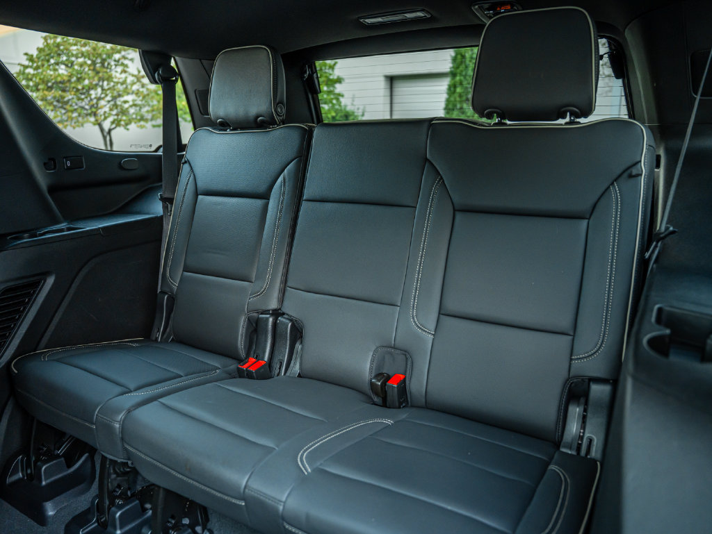 Used 2024 GMC Yukon SLT w/ SLT Premium Package AWD/4WD image 40