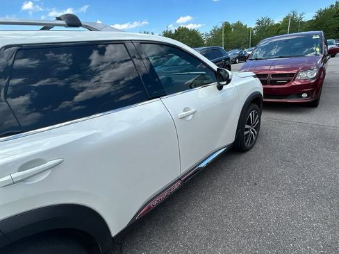 Used 2024 Nissan Pathfinder Platinum w/ Cargo Package AWD/4WD image 15