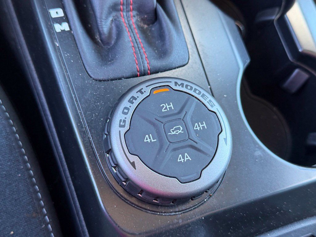 Used 2025 Ford Bronco Heritage Edition AWD/4WD image 18