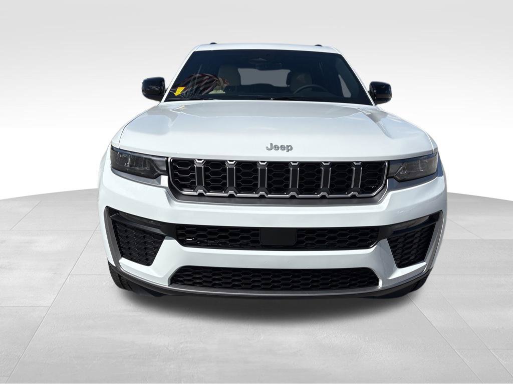 New 2026 Jeep Grand Cherokee Limited AWD/4WD image 2