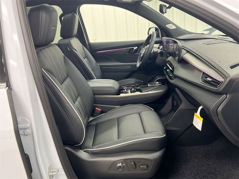 New 2026 Buick Enclave Avenir w/ Super Cruise Package image 23