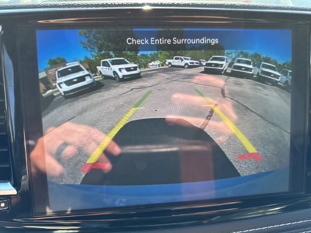 Used 2026 Chrysler Pacifica Limited FWD image 26