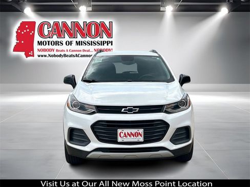 Used 2022 Chevrolet Trax LT w/ Redline Edition image 8