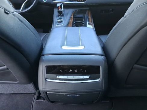 Used 2021 Cadillac Escalade ESV Premium Luxury image 27