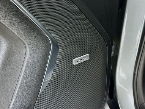 Used 2023 GMC Yukon XL SLT w/ LPO, Floor Liner Package image 20