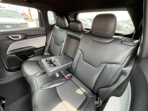 Used 2024 Jeep Compass Latitude AWD/4WD image 20