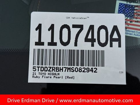 Certified 2021 Toyota Highlander Limited image 31