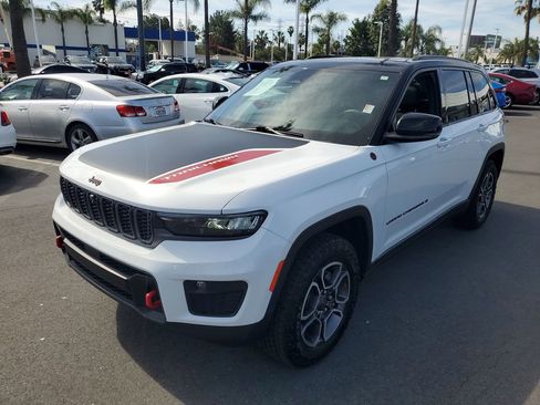 Used 2022 Jeep Grand Cherokee Trailhawk w/ Luxury Tech Group III image 5