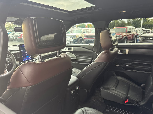 Certified 2023 Ford Explorer Platinum w/ Technology Package AWD/4WD image 29