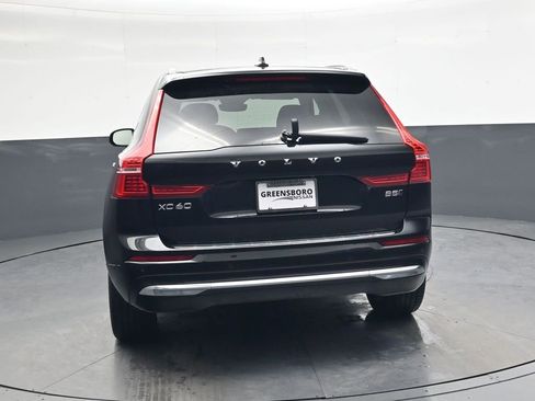 Used 2022 Volvo XC60 B5 Inscription w/ Advanced Package image 5