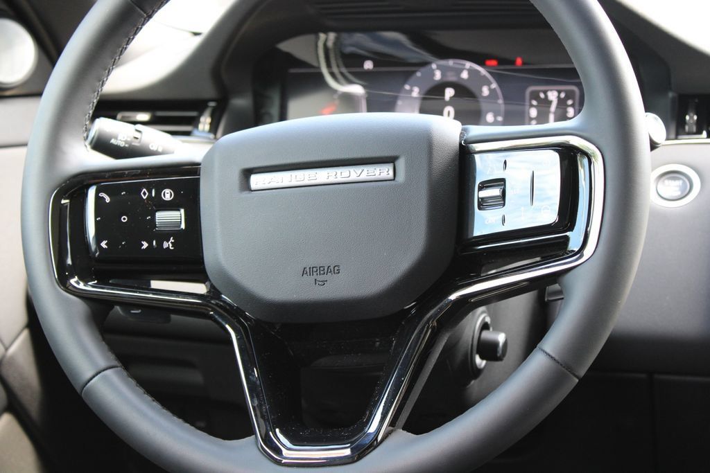 Certified 2026 Land Rover Range Rover Evoque Dynamic SE AWD/4WD image 11