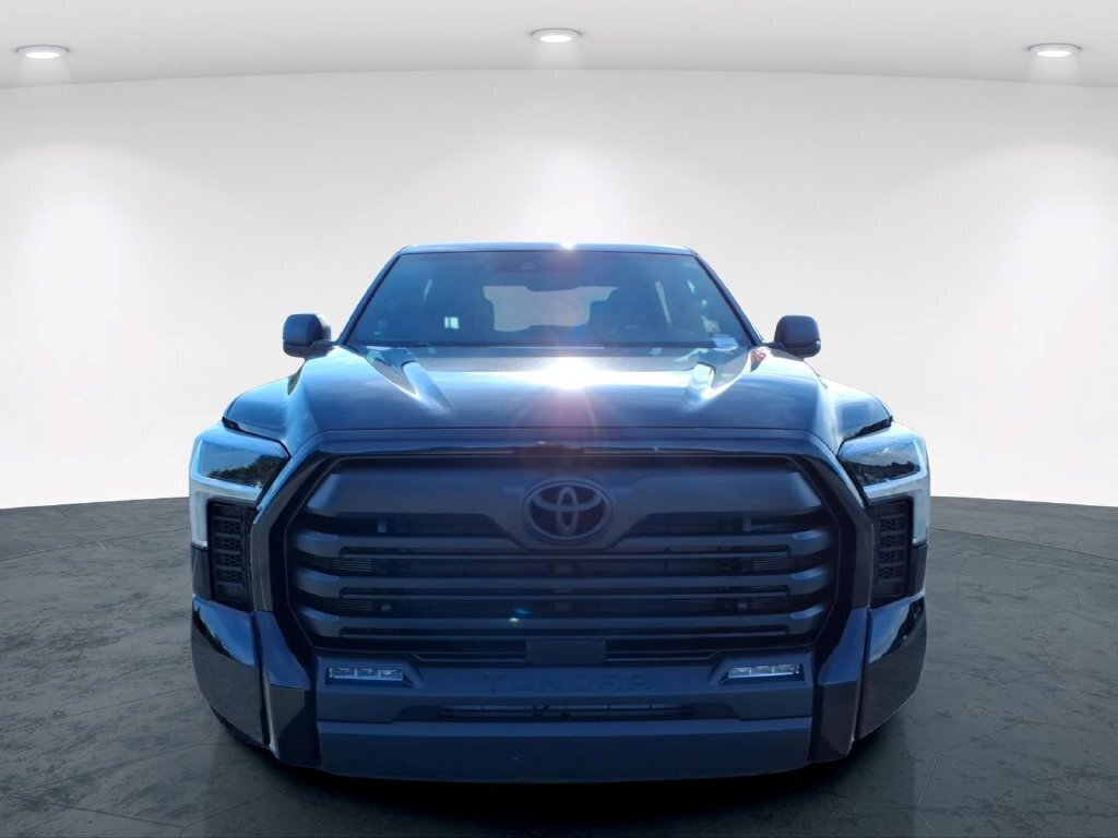 Used 2025 Toyota Tundra SR5 AWD/4WD image 4