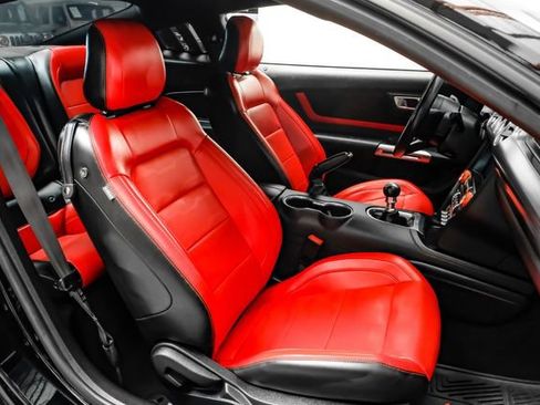Used 2020 Ford Mustang GT Premium w/ GT Performance Package RWD image 27