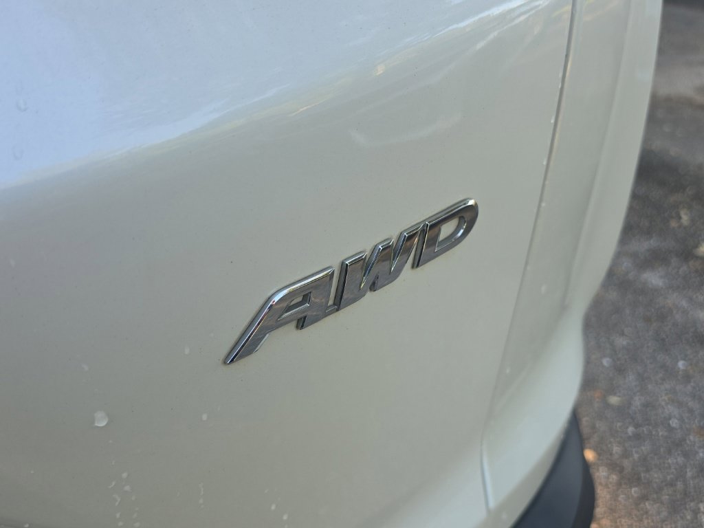 Used 2017 Honda CR-V LX image 14