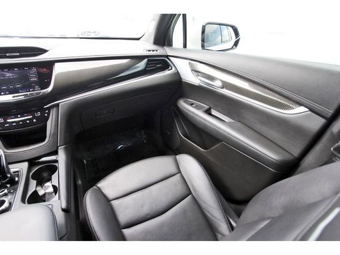 Certified 2023 Cadillac XT6 Sport w/ Technology Package image 10