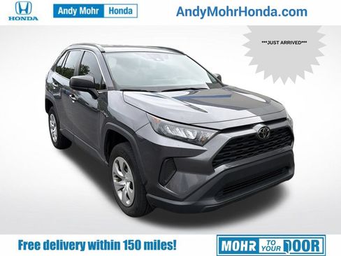 Used 2021 Toyota RAV4 LE AWD/4WD image 1