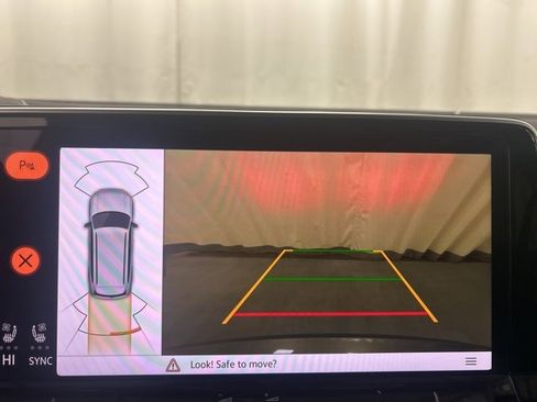 Used 2025 Volkswagen Atlas Peak Edition SE image 18