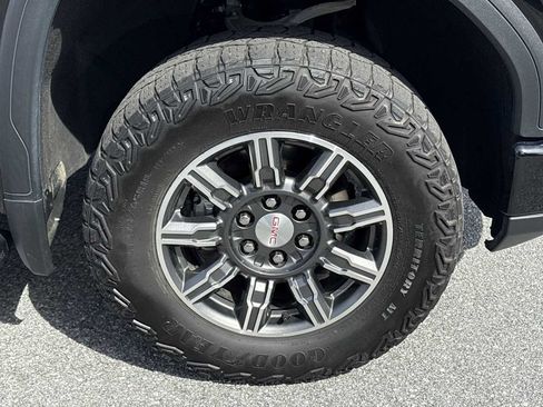 Used 2024 GMC Sierra 1500 AT4 w/ Technology Package AWD/4WD image 34