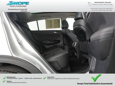 Used 2022 Kia Sportage EX AWD/4WD image 9